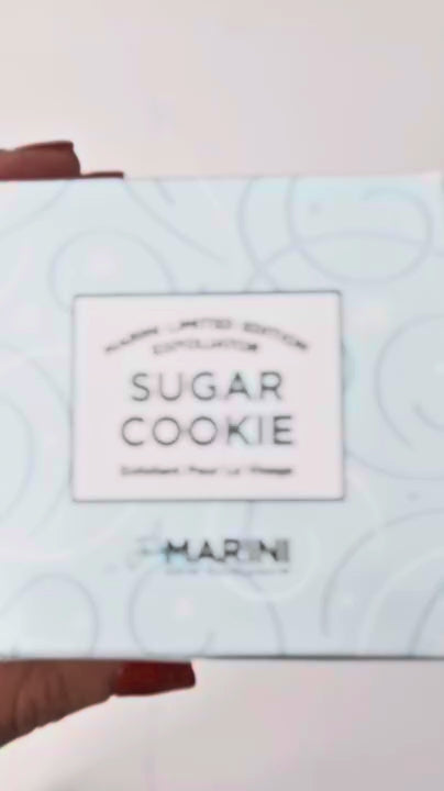 vidoe of the marini sugar cookie scrub texture and jar